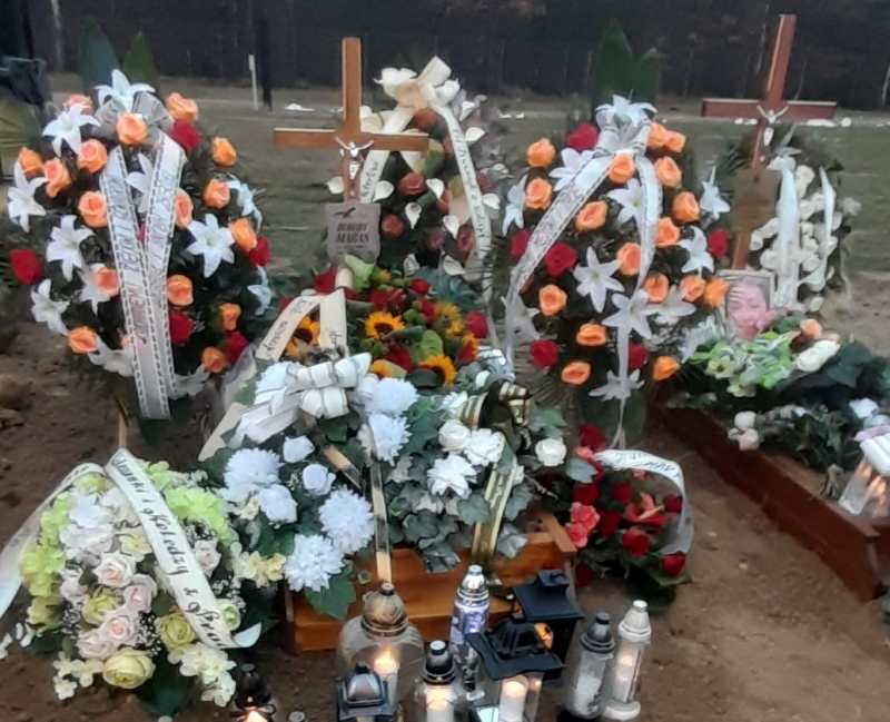 Zdjęcie grobu Robert Maras